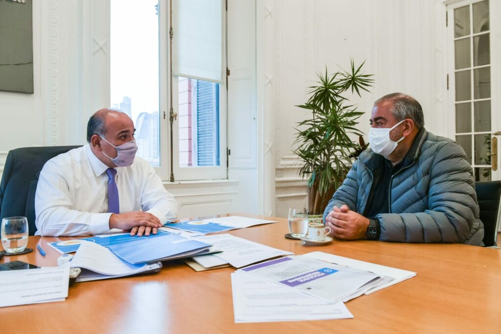  El cotitular de la CGT Héctor Daer se reunió con el jefe de Gabinete Juan Manzur. 