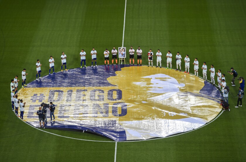 Homenaje a Maradona de Club Boca Juniors durante un encontro contra Newell’s. 