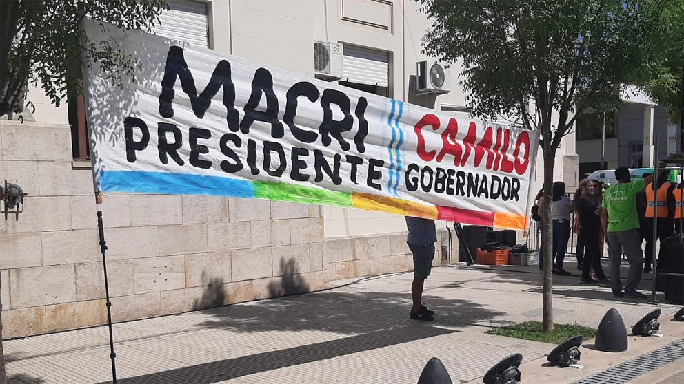 Los carteles de apoyo a Macri. 