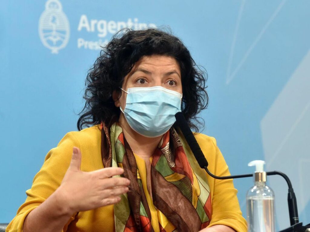 La ministra de Salud Carla Vozzotti brindó una conferencia por la aparición de la variante ómicron en Sudáfrica. 