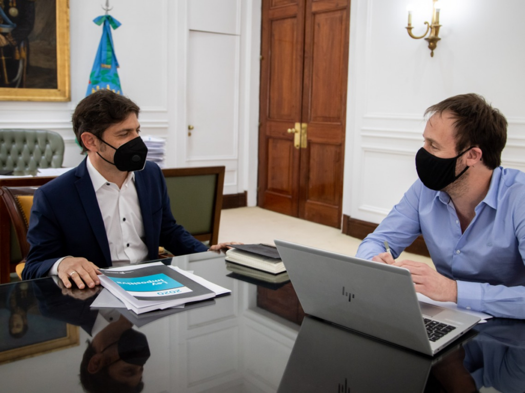 Axel Kicillof y Pablo López preparan el Presupuesto 2022 para presentarlo la próxima semana. 