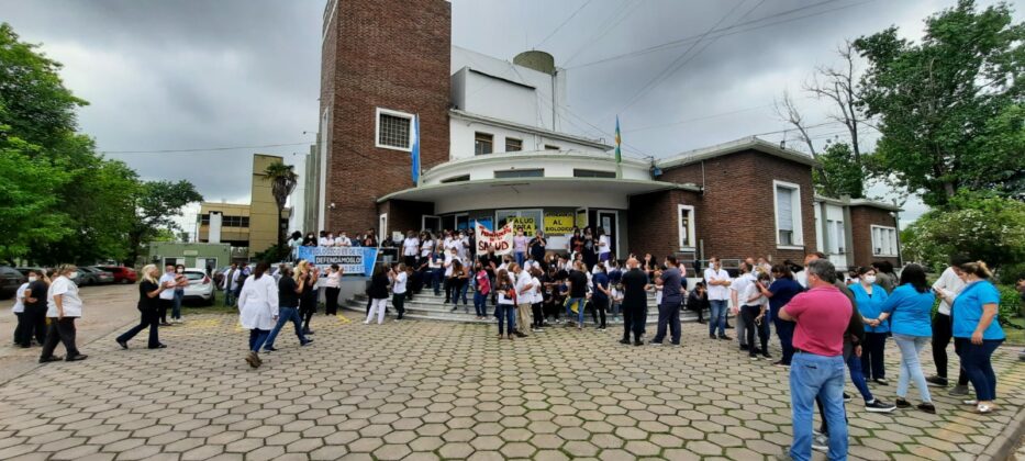Los trabajadores de la Salud protestaron en el Instituto Biológico de La Plata. 
