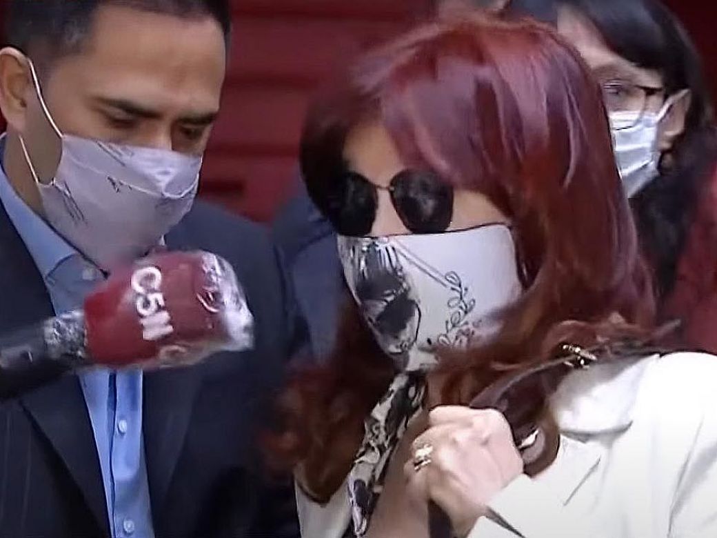 Cristina Kirchner fue operada esta mañana de una histerectomía. Según los médicos se encuentra en un “buen estado general de salud”.