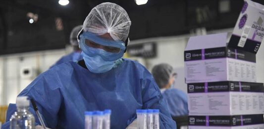 El ministro de Ciencia, Tecnología e Innovación de la Nación, Daniel Filmus, auguró que para fines del 2022 estará lista la vacuna argentina para su aplicación.