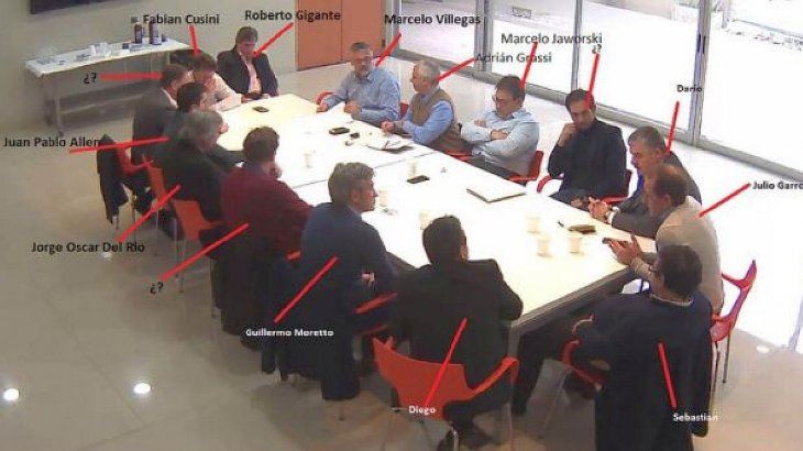 Imágenes del video que da cuenta de la mesa judicial en la gestión de Vidal