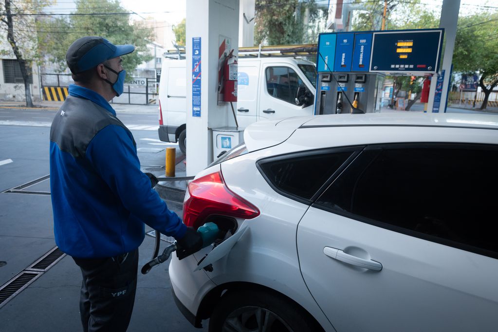 El Gobierno nacional postergó por tres meses la actualización del impuesto de combustibles que significaba un aumento del precio de la nafta en un 8%.