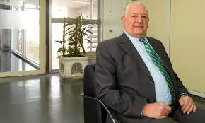Luego de 35 años al frente del organismo, presentó su renuncia el presidente del Tribunal de Cuentas bonaerense, Eduardo Grinberg.