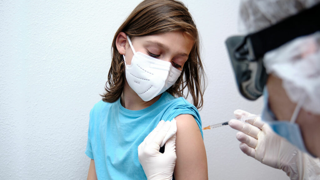 Actualmente, los menores de 3 a 11 años pueden vacunarse con Sinopharm