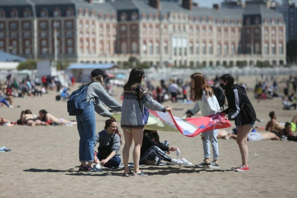 El Ente Municipal de Turismo (Emtur) de Mar del Plata confirmó que los turistas que arriben para esta temporada no deberán tramitar ningún permiso especial para ingresar.