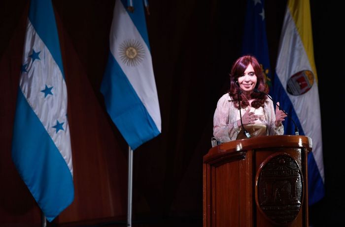 Cristina Kirchner brindó una conferencia magistral en Honduras y se reunió con la presidenta electa Xiomara Castro. 