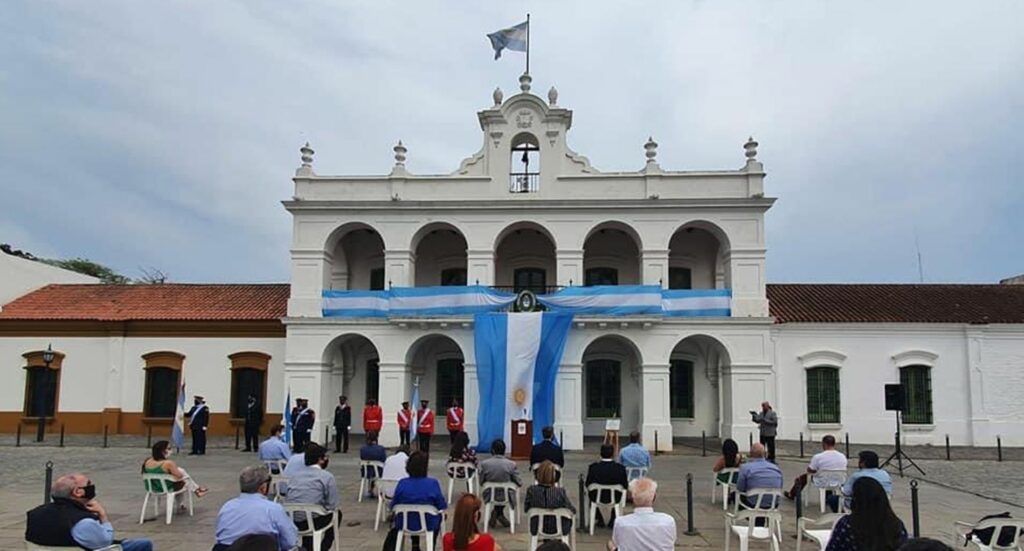 Kicillof encabeza el acto por los 202 años de la provincia de Buenos Aires en Lujan