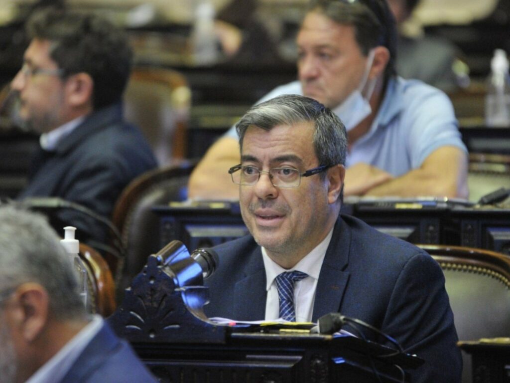 Tras la renuncia de Máximo Kirchner a la presidencia del bloque del FdT en la Cámara baja, Germán Martínez lo sucedió.