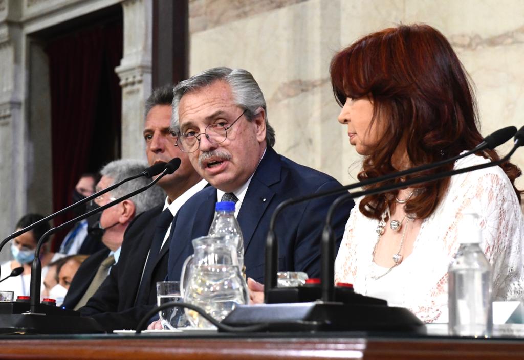 Alberto Fernández Asamblea Legislativa