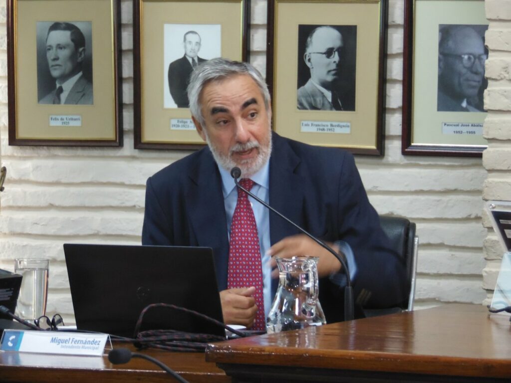 Apertura de sesiones en Trenque Lauquen. Miguel Fernández habló del “golpe de la pandemia”. 