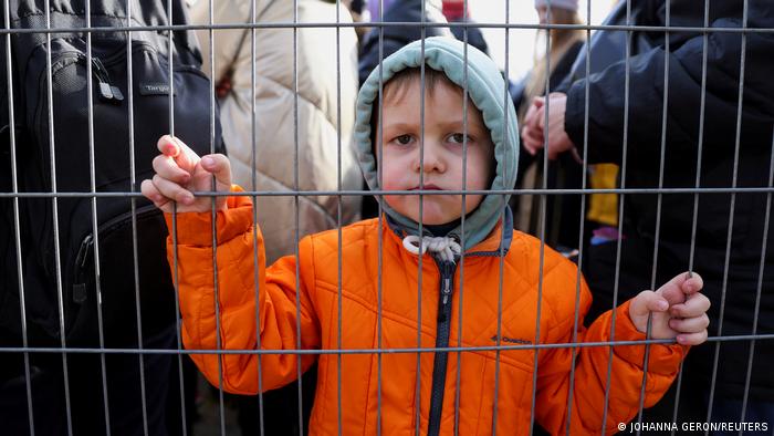 En el contexto de guerra entre Rusia y Ucrania ya 4,3 millones de niños se desplazaron dentro y fuera del país.