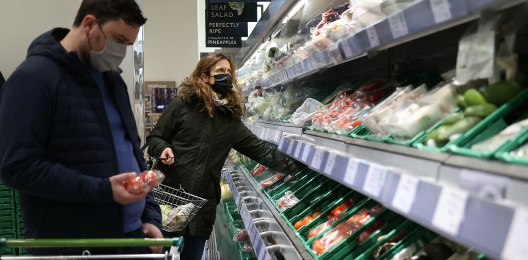Las consultoras privadas estiman un piso de inflación del 5% para marzo, impulsado por el aumento de los precios regulados y la suba en el rubro alimentos, que no cede.