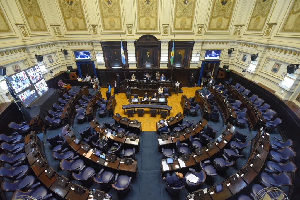 Un combo de temas picantes hizo caer la sesión que la Cámara de Diputados bonaerense tenía prevista para esta tarde.