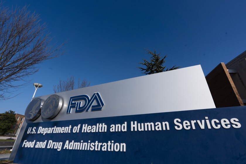 La FDA autorizó una test que detecta el Covid a través del aliento.  