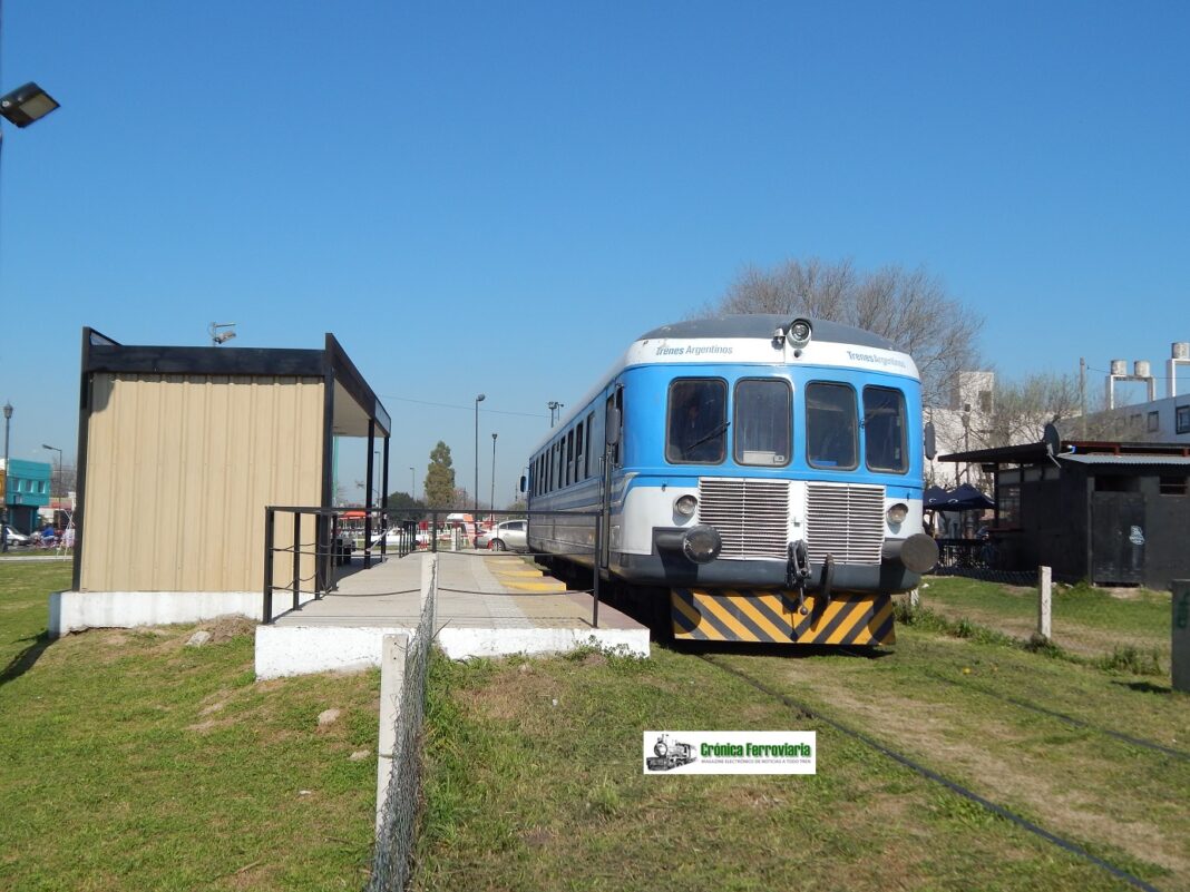 En la actualidad, el tren universitario comienza su recorrido en la estación de trenes ubicada en las intersecciones de las calles 1 y 44 y termina en el Policlínico San Martin hallado en 1 y 72.