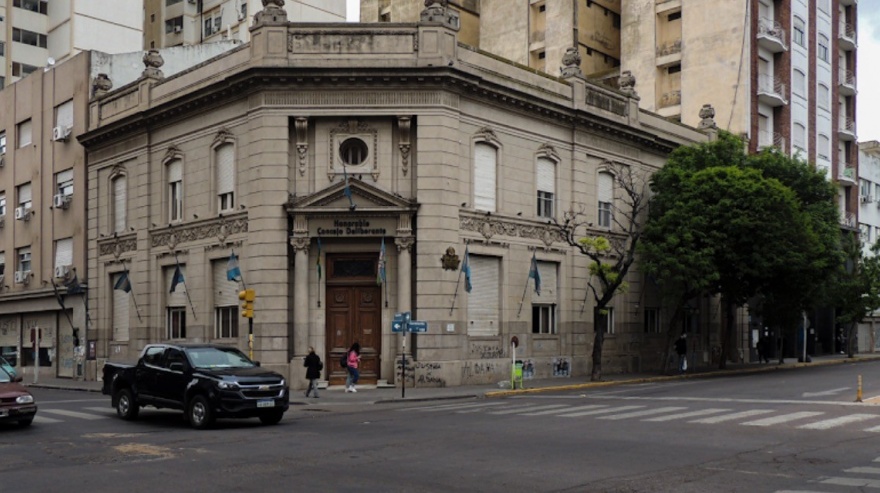 Hay incertidumbre en Bahía Blanca sobre cómo y cuándo los concejales devolverán los 4 millones mal liquidados