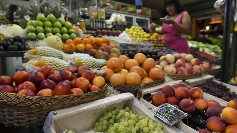El Gobierno nacional incluyó el mes pasado, dentro del programa Precios Cuidados, una canasta de frutas y verduras.