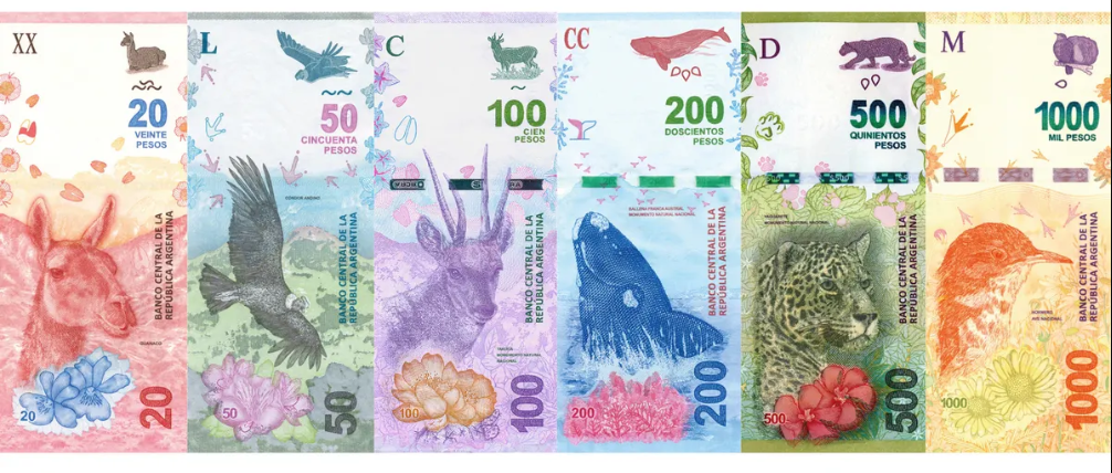 Los modelos de billetes con figuras de animales autóctonos lanzados por la administración de Cambiemos en 2016.