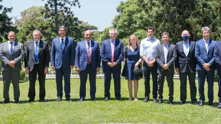 Gobernadores provinciales que acompañan a Alberto Fernandez en la dispita con Ciudad por la coparticipación. 