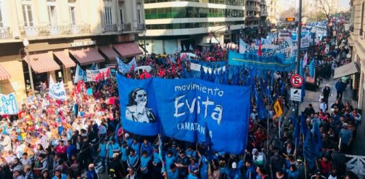 Tras el discurso de ayer de la vicepresidenta Cristina Kirchner contra las políticas del Gobierno nacional, dirigentes de organizaciones cercanas al Movimiento Evita cuestionaron a la segunda mandataria por sus dichos.