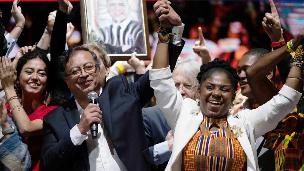 Gustavo Petro y Francia Márquez, la dupla presidencial ganadora en Colombia. 