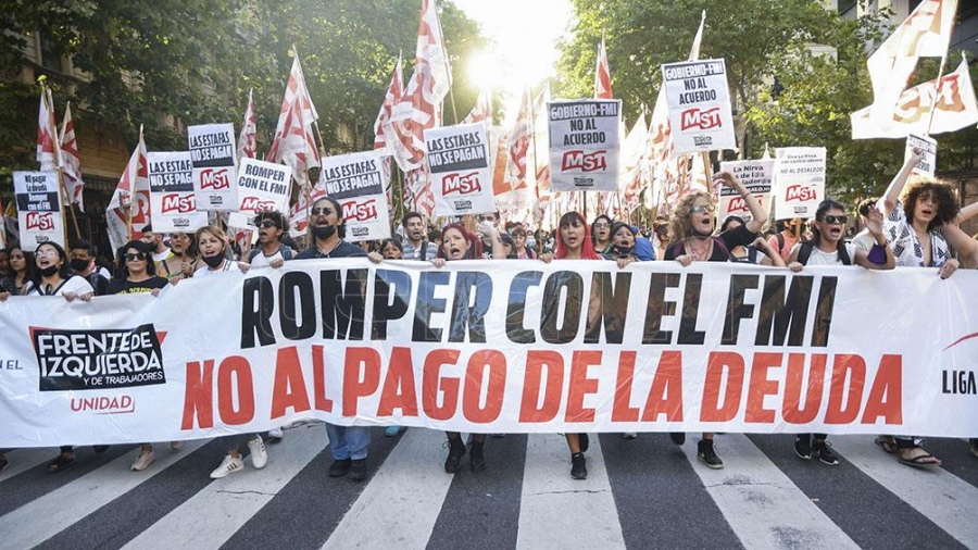 Los manifestantes de izquierda se movilizaron hace unos meses contra el acuerdo con el Fondo Monetario Internacional (FMI).
