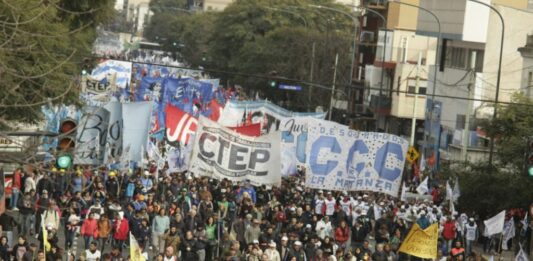 Las movilizaciones, en distintas ciudades del país, serán el próximo miércoles junto con la CTA de los Argentinos y la CTA autónoma, donde también reclamarán por un "aumento de emergencia para los trabajadores".