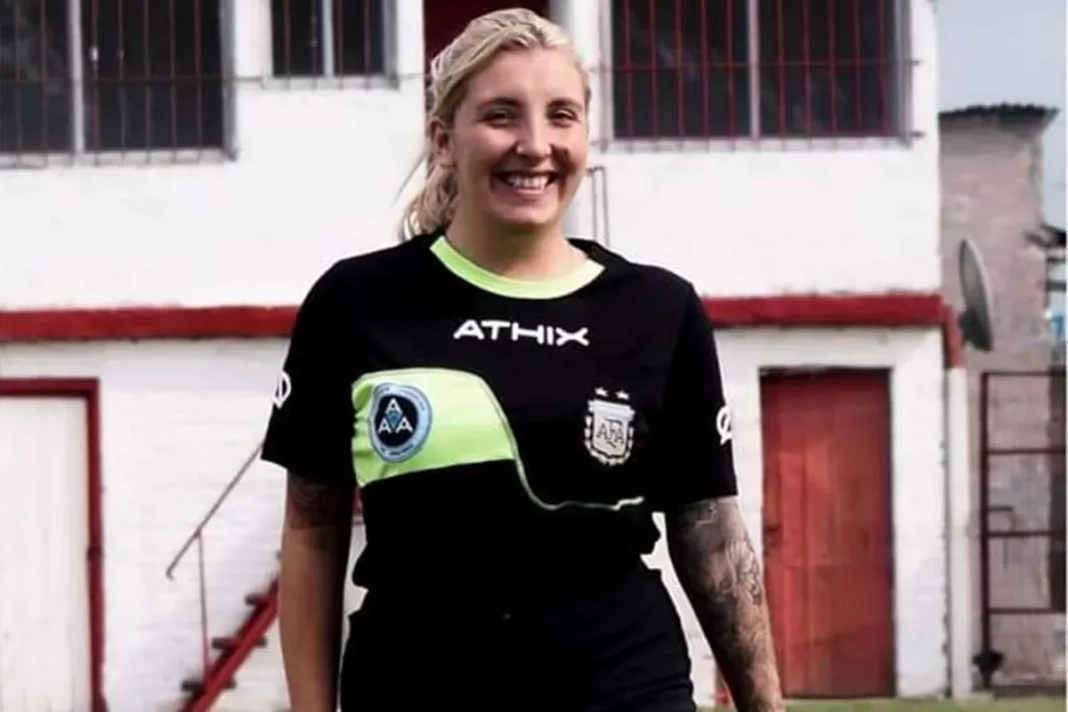 Dalma Cortadi, la árbitra de 24 años que fue golpeada por un futbolista de la liga de Tres Arroyos “tuvo una recaída”.