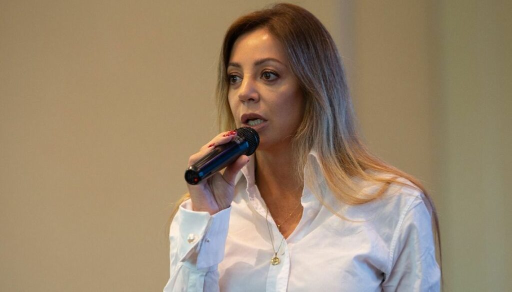 La nueva secretaria de Energía, Florencia Royón, dijo que la cartera que encabeza "trabaja intensamente" en el nuevo cuadro tarifario.