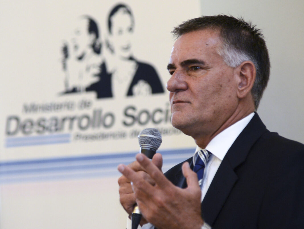 El titular de la AFIP, Carlos Castagneto, acusó a la Coalición Cívica de Elisa Carrió de querer “generar una corrida cambiaria”.