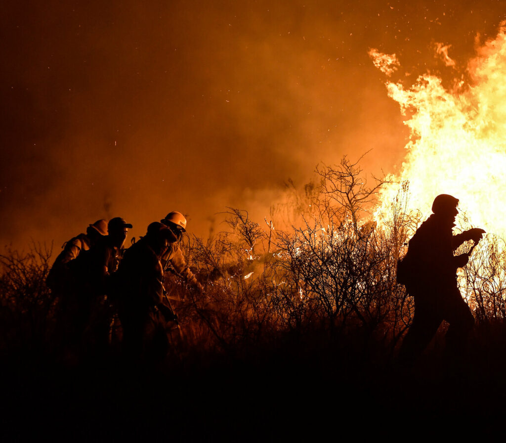 Hay varios incendios que permanecen activos en la provincia de Buenos Aires.