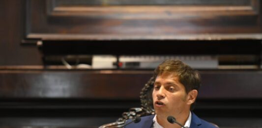 El gobernador bonaerense, Axel Kicillof, presionó a la oposición de la Legislatura para que se apruebe la reforma del Banco Provincia.
