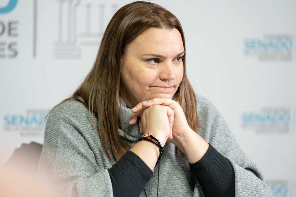 Lorena Petrovich es una de las senadoras que viene empujando los proyectos de alcohol cero. 