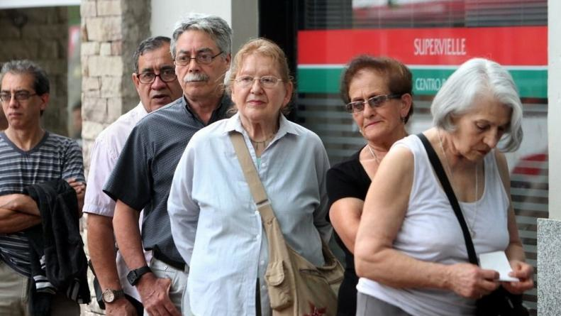 La provincia de Buenos Aires anunció el aumento del 25% para los docentes jubilados.