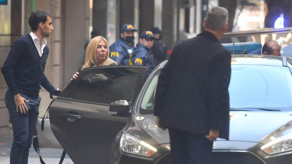 La jueza federal María Eugenia Capuchetti procesó a Fernando Sabag Montiel y a Brenda Uliarte por el atentado a Cristina Kirchner.
