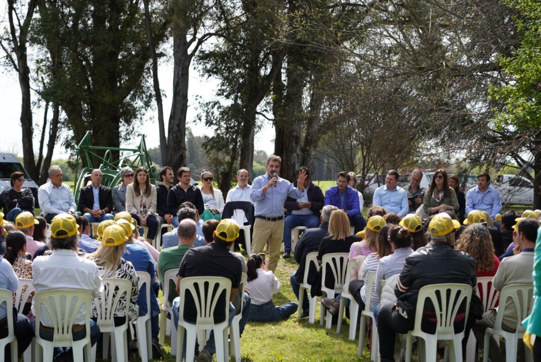 El presidente del bloque de diputados del PRO, Cristian Ritondo, desembarcó ayer en los partidos bonaerenses de Zárate y José C. Paz.