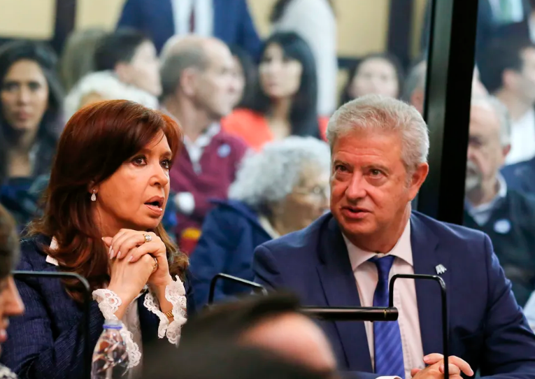 Ell planteo de la defensa de Cristina Kirchner en el marco de la Causa Validad quedó radicado en la sala IV de la Cámara Federal de Casación Penal.