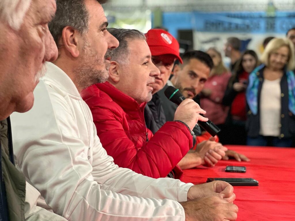 El periodista Fabián Doman y el referente opositor, Néstor Grindetti, dirigirán el Club Atlético Independiente.