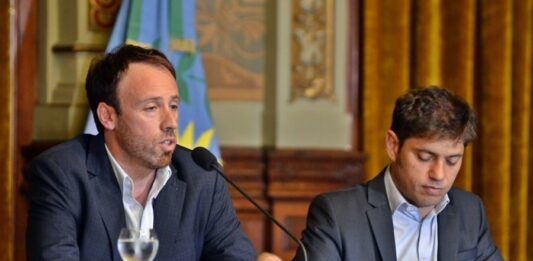 El ministro de Economía de Kicillof criticó las políticas de Javier Milei y advirtió una importante caída en los recursos tributarios de la Provincia.