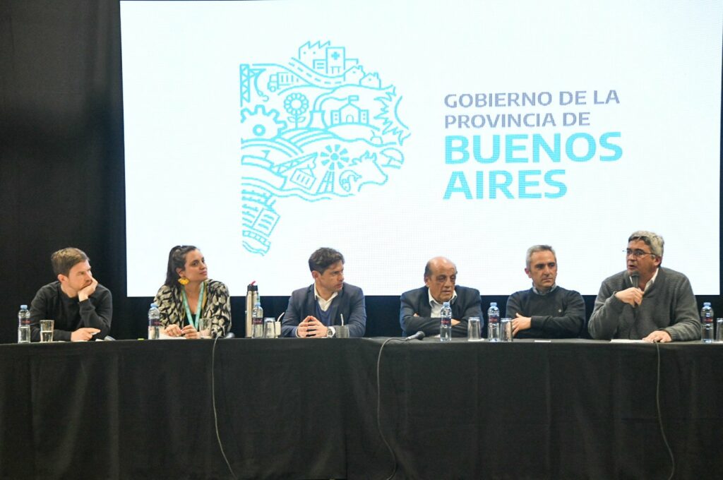 El encuentro en Berazategui encabezado por Axel Kicillof reunió a más de 600 representantes cooperativistas.