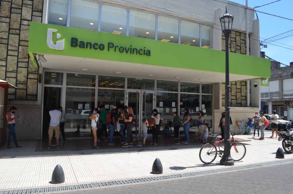 Múltiples bancos de la provincia de Buenos Aires cambiarán su horario de atención durante la época de calor.
