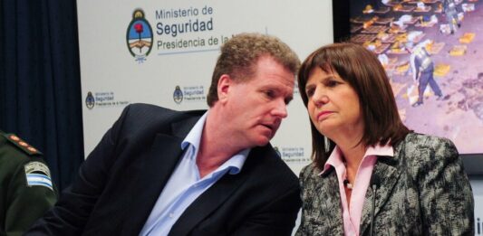 La defensa de la vicepresidenta Cristina Kirchner reiteró su pedido de peritar el celular de Gerardo Milman ante el Tribunal de Apelaciones porteño.