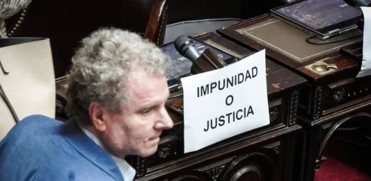 El abogado de Cristina Kirchner denunció a la fiscalía encabezada por Carlos Rívolo por pasar "información al abogado" de Milman.