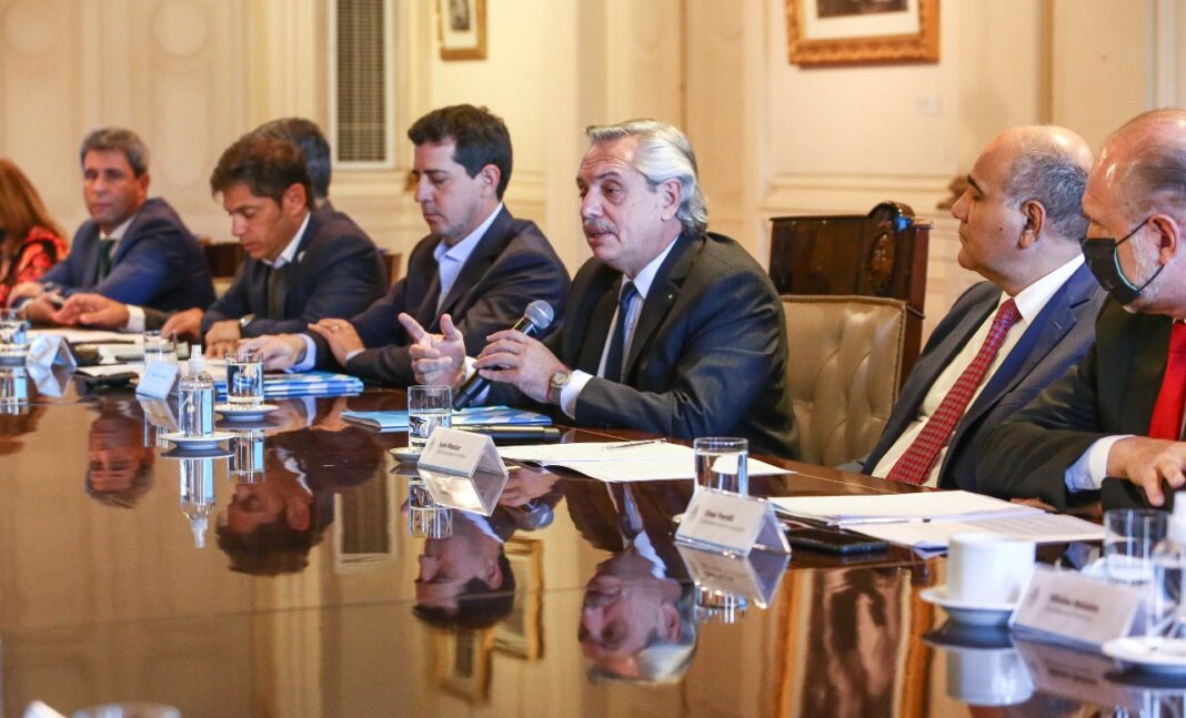 Alberto Fernández se reunió este mediodía con los gobernadores y emitirán un documento conjunto para responder el fallo de la corte sobre coparticipación.