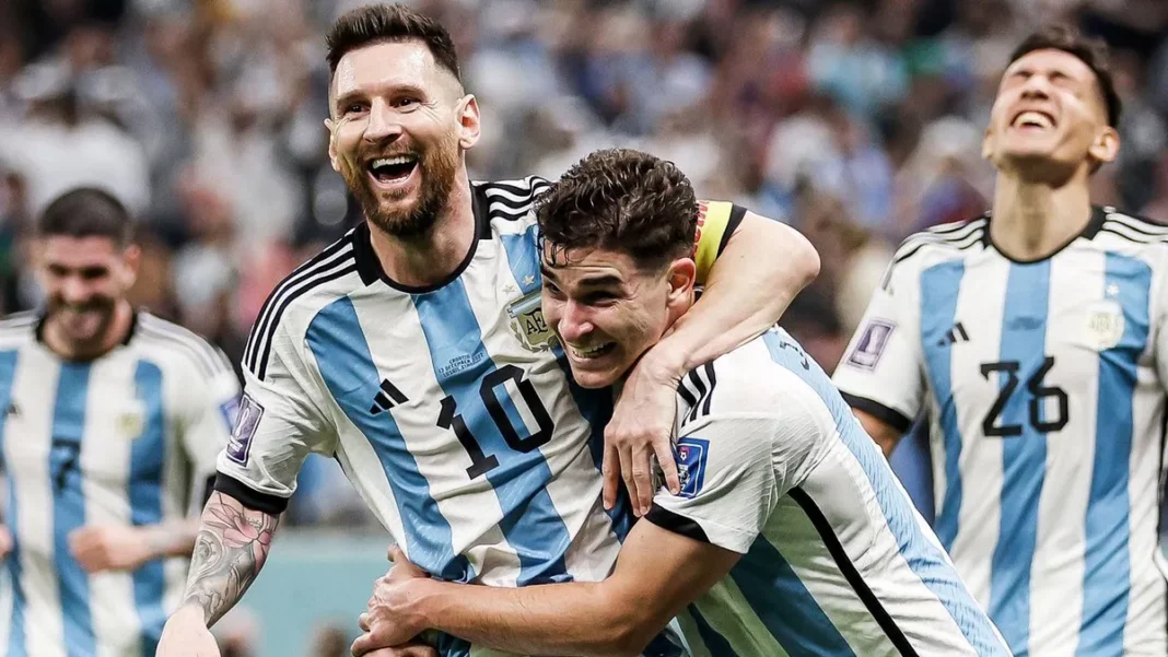 Argentina desafiará al vigente campeón Francia en busca del último paso hacia la gloria en la final del Mundial Qatar 2022.