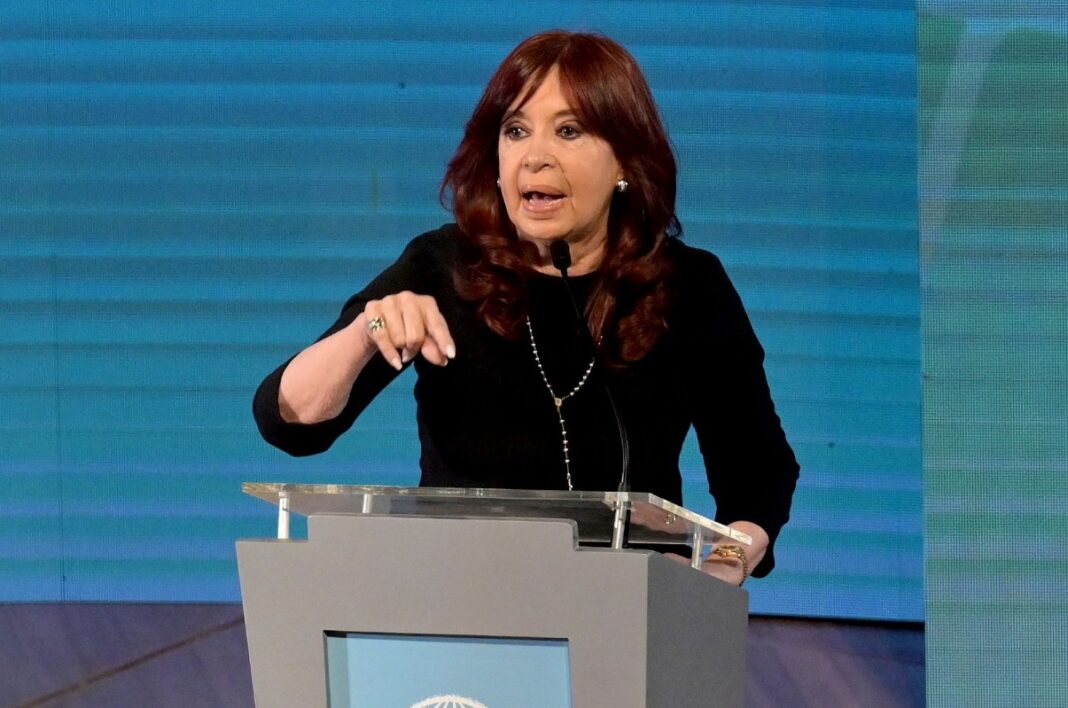 Cristina Kirchner volvió a criticar a la Corte, al marcar que se “entromete” en facultades de otros poderes y que afecta el Estado de derecho. La pelea por el Consejo de la Magistratura, de fondo.